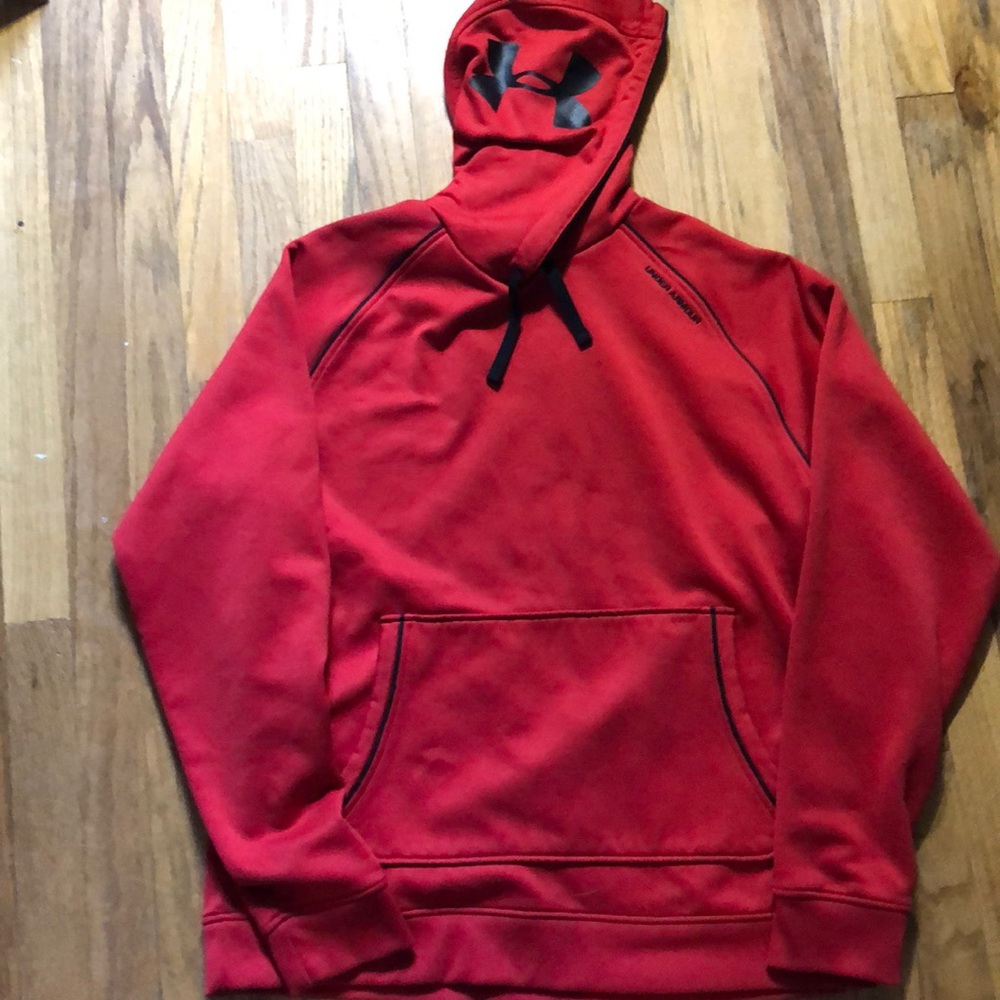 Under Armour sweatshirt